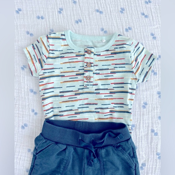 Oliver & Rain Organic Cotton Baby Bodysuit & Shorts Set - 3 months - Picture 7 of 10